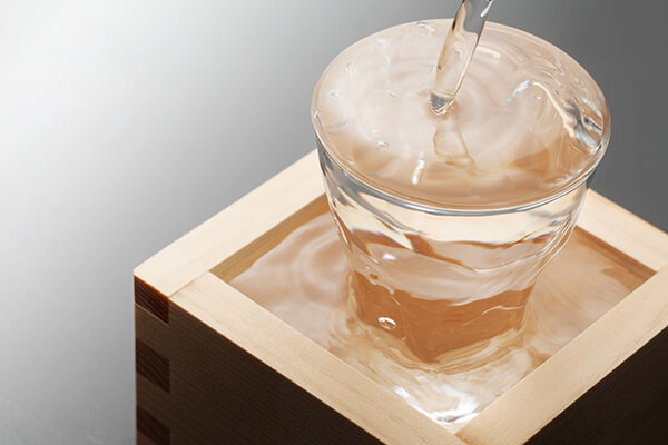 日本酒 升酒の魅力 木升 に 塗升 升酒の正しい飲み方 もっきりとは